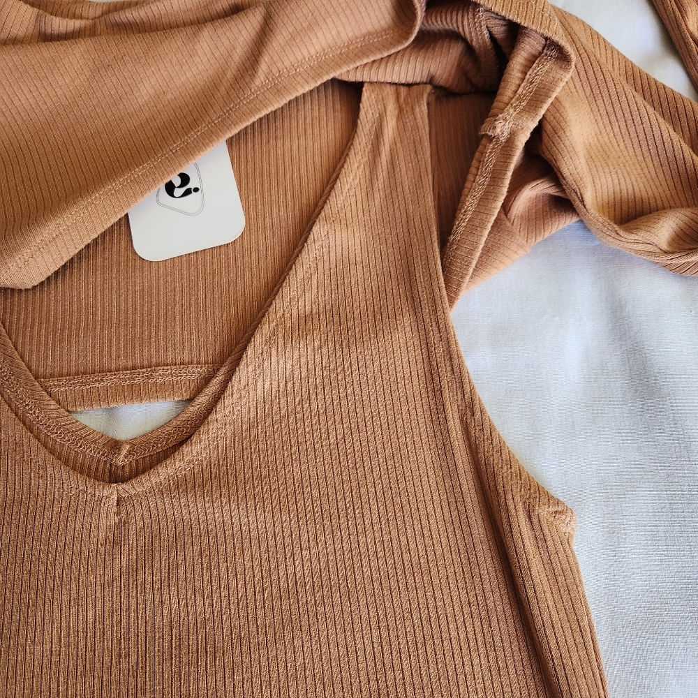 Elodie Ribbed Cut-Out Color Clay Size M - Picture 9 of 10